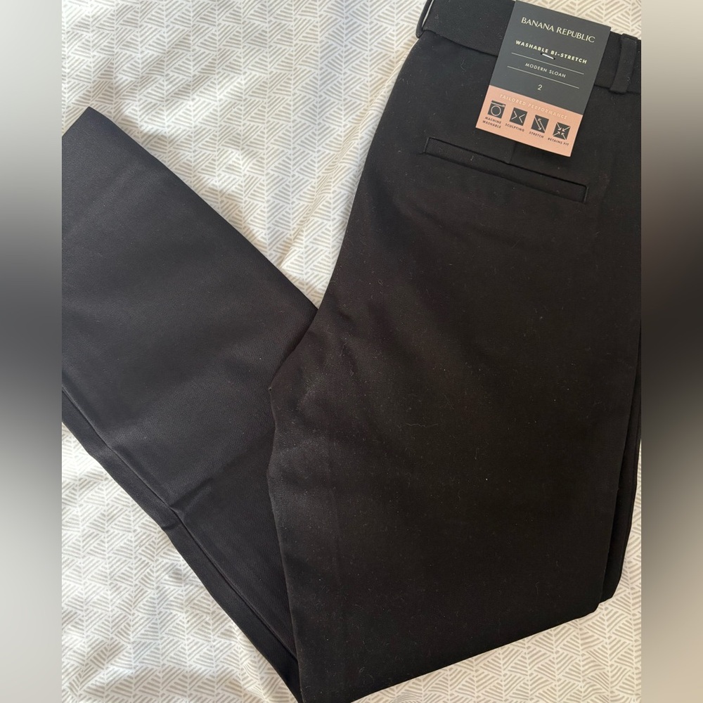 NWT BANANA REPUBLIC SKINNY SLOAN PANT - Black - Size 2